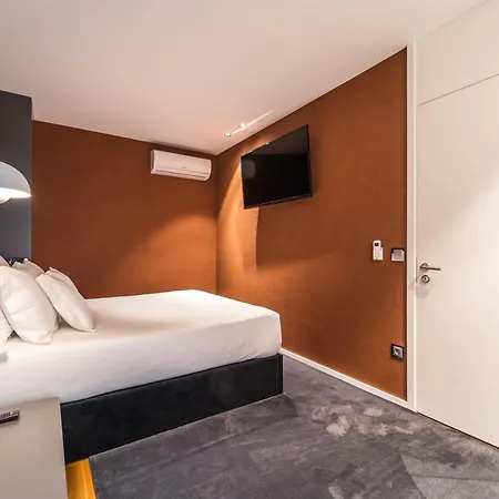 Lux Housing Seculo Xxi * Braga