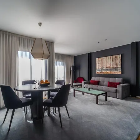 Lux Housing Seculo Xxi براغا