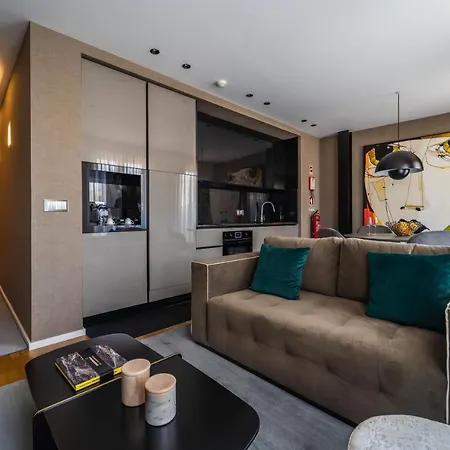 Lux Housing Seculo Xxi Pansiyon *