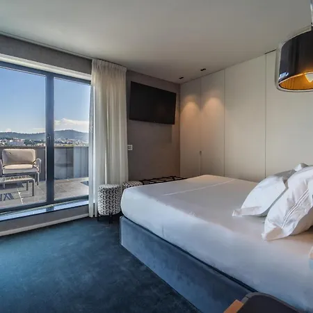 Lux Housing Seculo Xxi * ブラガ