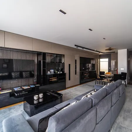 Lux Housing Seculo Xxi منزل للإقامة براغا