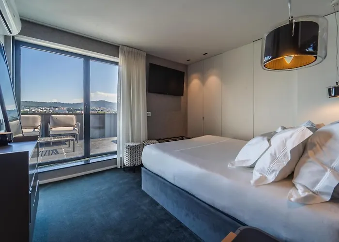 Lux Housing Seculo Xxi * Braga