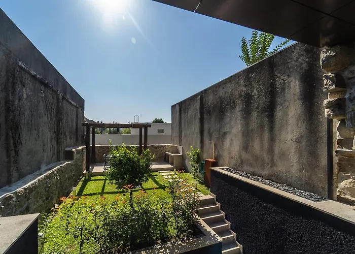 Lux Housing Seculo Xxi * 布拉加